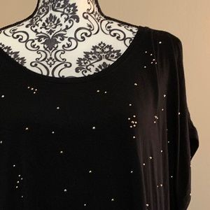 NWT APT 9 Cold Shoulder Top